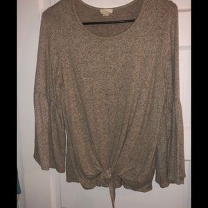 Flowy bell long sleeved shirt with knot in front